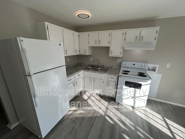 Building Photo - 4922 Leeper St