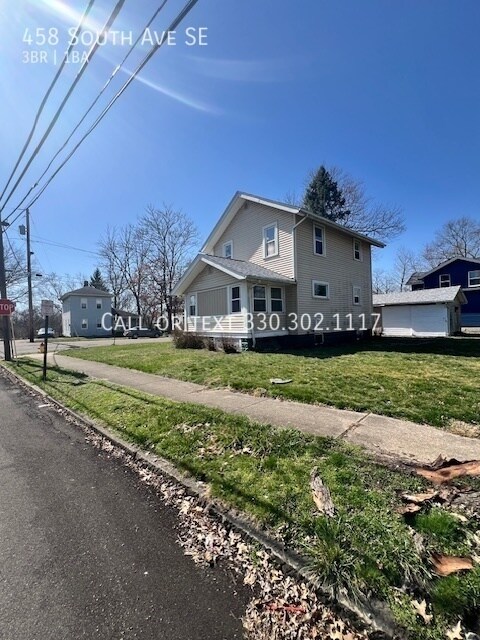 Building Photo - Three bedroom home for rent in Massillon