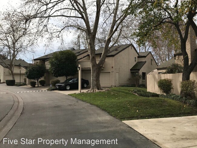 Building Photo - 2 br, 2 bath House - 1105 Cedar Creek Dr #14