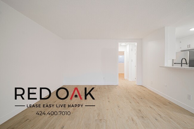 Foto del edificio - 2244 S Western Ave