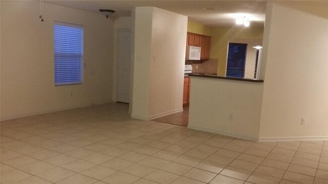 Building Photo - 16957 Scenic Knoll