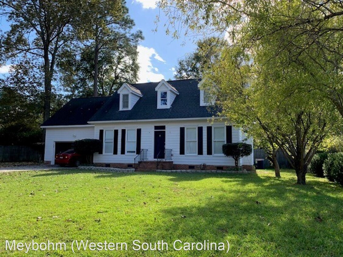 Primary Photo - 3 br, 2.5 bath House - 209 Gatewood Drive