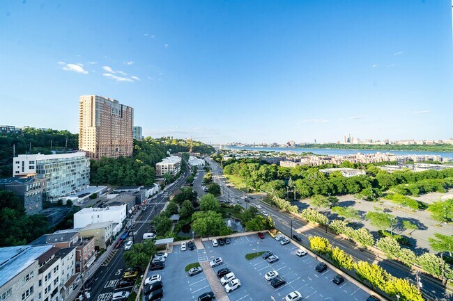 Foto del edificio - 1 Hudson Park