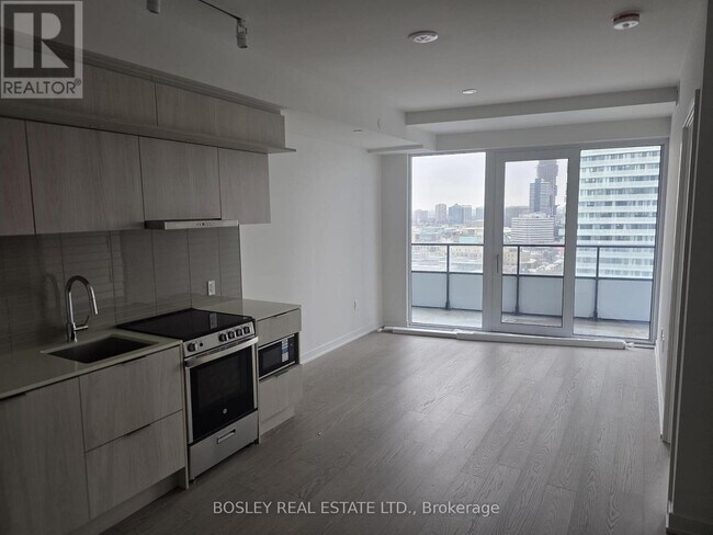 Photo du bâtiment - 448 Burnhamthorpe Rd W