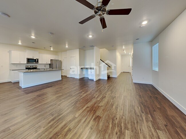 Building Photo - 4036 S Slate Creek Ave