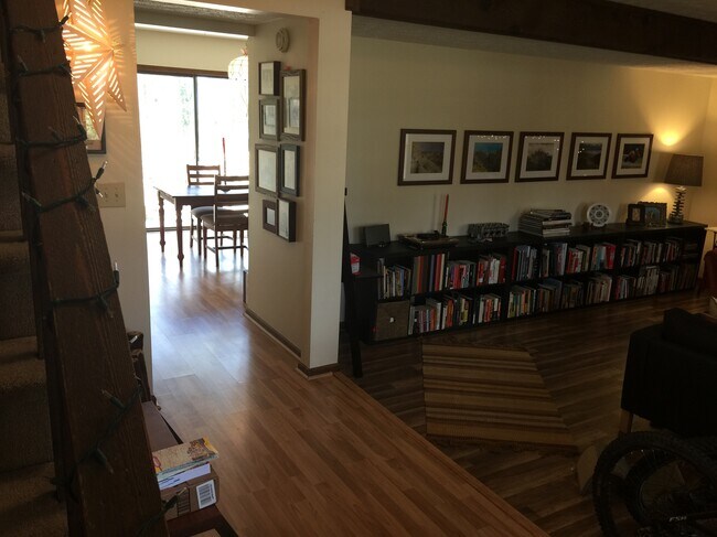 Building Photo - 1576 Spender Dr