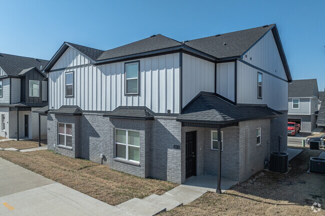 Foto del edificio - Towne West