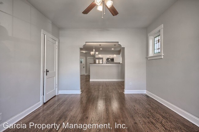 Building Photo - 1 br, 1 bath Apartment - 4230 Lawn Avenue
