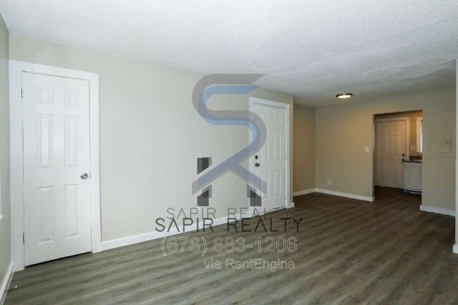 Foto del edificio - 2055 Alison Ct SW