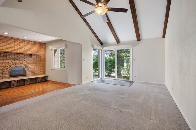 Foto del edificio - 1525 Columbia Ct