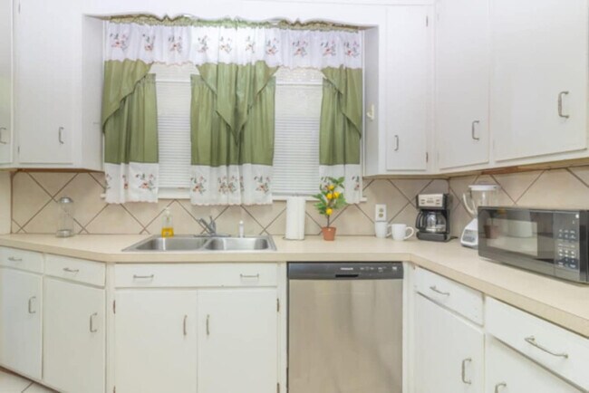 Foto del edificio - 1440 Cherokee Ave