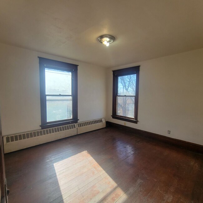 Foto del edificio - PROP - 1625 COURT STREET