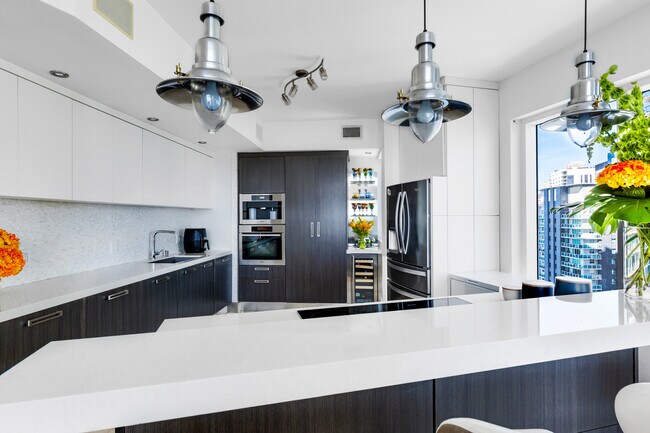 Foto del edificio - 60 SW 13th St