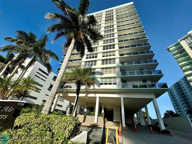 Foto del edificio - 3725 S Ocean Dr