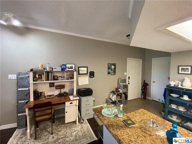 Building Photo - 474 Seele St