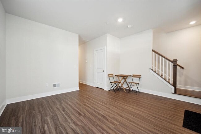 Building Photo - 127A Annapolis St