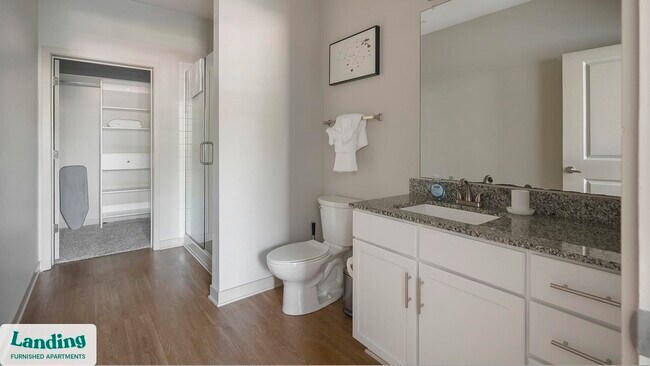 Building Photo - 3237 Memorial Blvd