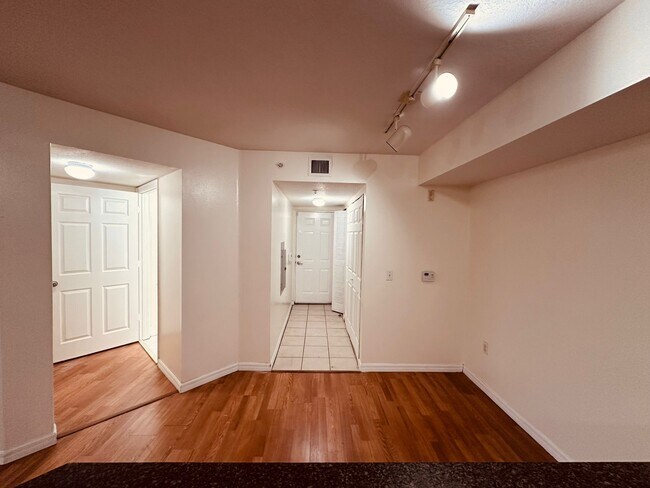 Foto del edificio - 4131 San Marino Blvd
