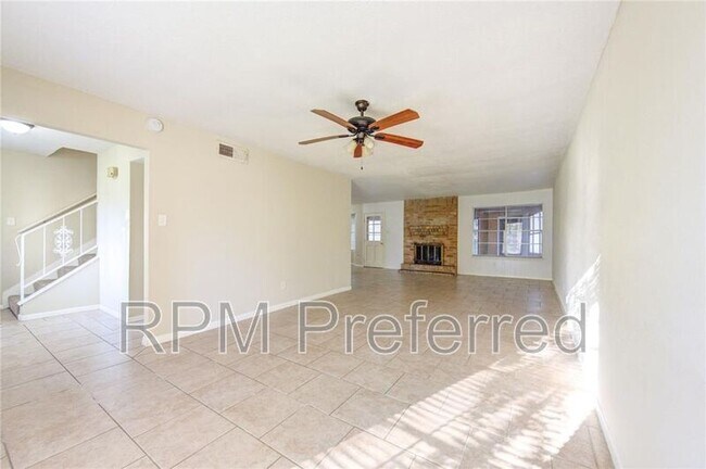 Foto del edificio - 23007 Briarcreek Blvd
