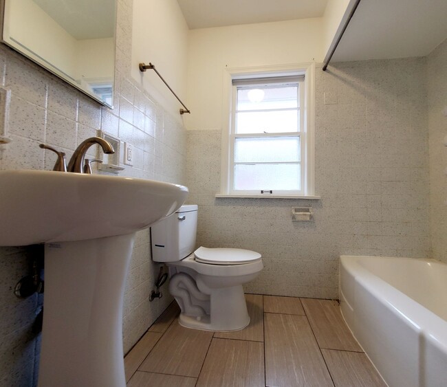 Foto del edificio - 3BD/1BA In Gary, IN