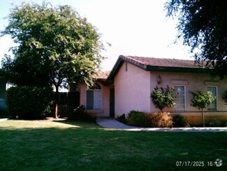 Building Photo - 9803 San Ysidro Ln