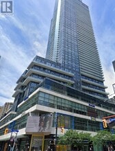 Building Photo - 386 Yonge St
