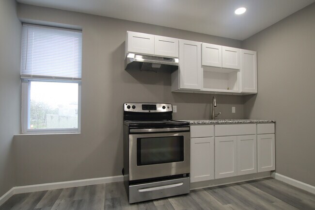 Building Photo - 4056 W Girard Ave