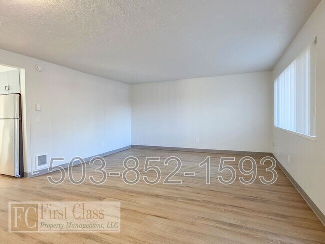Foto del edificio - 12345 SW Hall Blvd