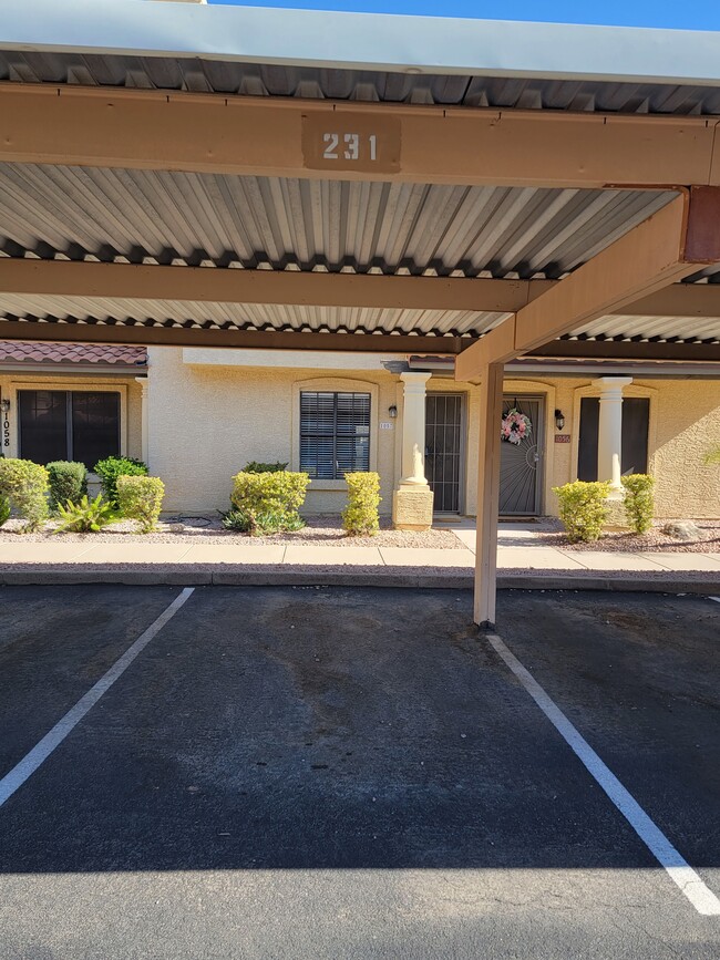 Building Photo - 5704 E Aire Libre Ave