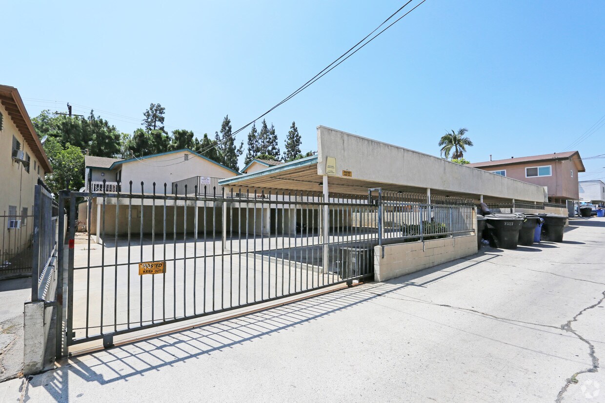 Building Photo - 7326 Pickering Ave