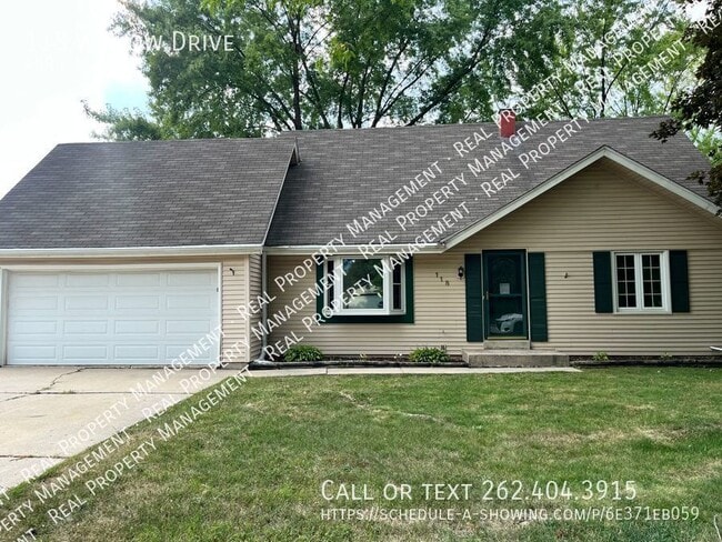 Building Photo - 4 Bedroom 2 bath home Hartland WI near Arr...