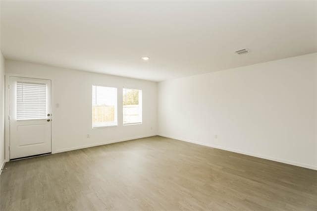 Building Photo - 1105 Tufted Dr