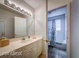 Foto del edificio - 2 br, 2 bath  - 1290B Century Oaks Dr