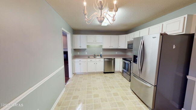 Building Photo - 4 Sandhills Pl