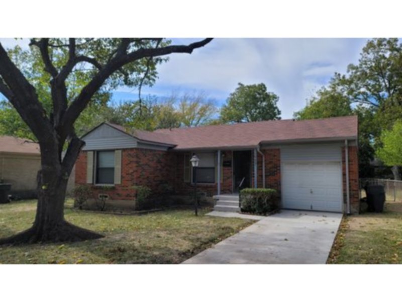 10421 Dr House Rental in Dallas, TX