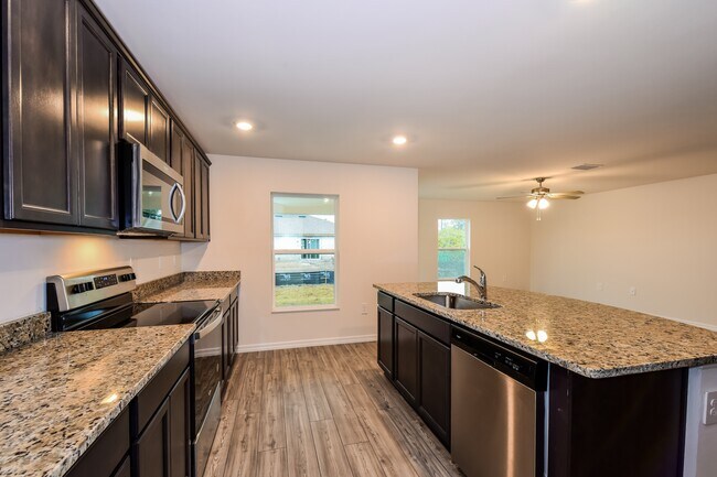 Foto del edificio - 880 Youngreen Dr