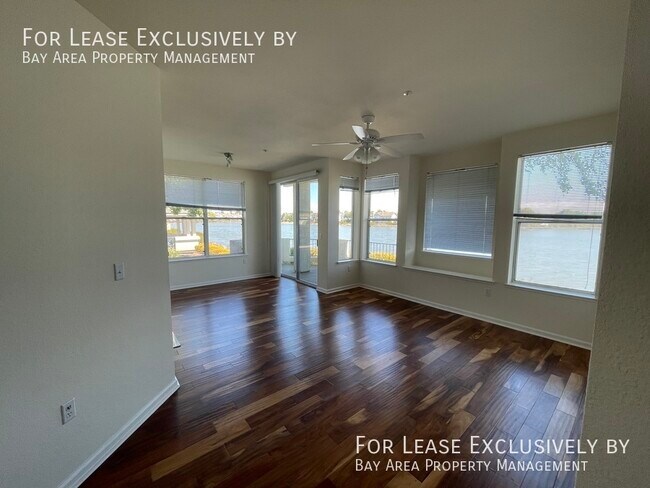 Foto del edificio - Updated 2 Bed/2 Bath with 180-degree view ...