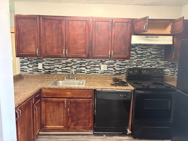 Foto del edificio - Room in Apartment on Stanton Rd SW