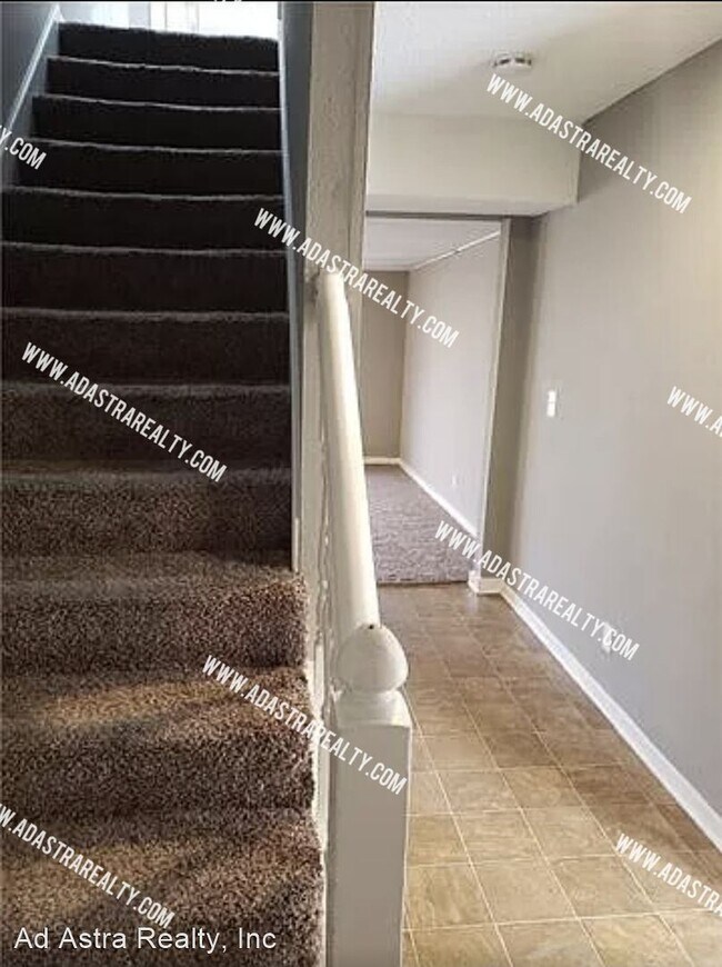 Building Photo - 3 br, 2.5 bath House - 16100 W 141st Ter