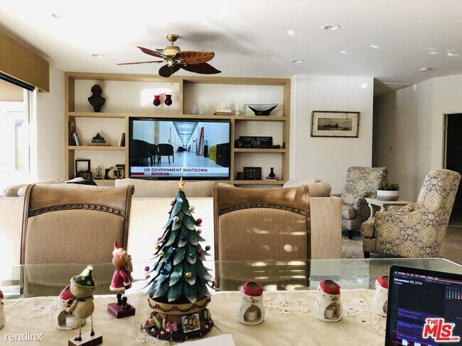 Foto del edificio - 3 br, 2 bath House - 34851 Blake Dr