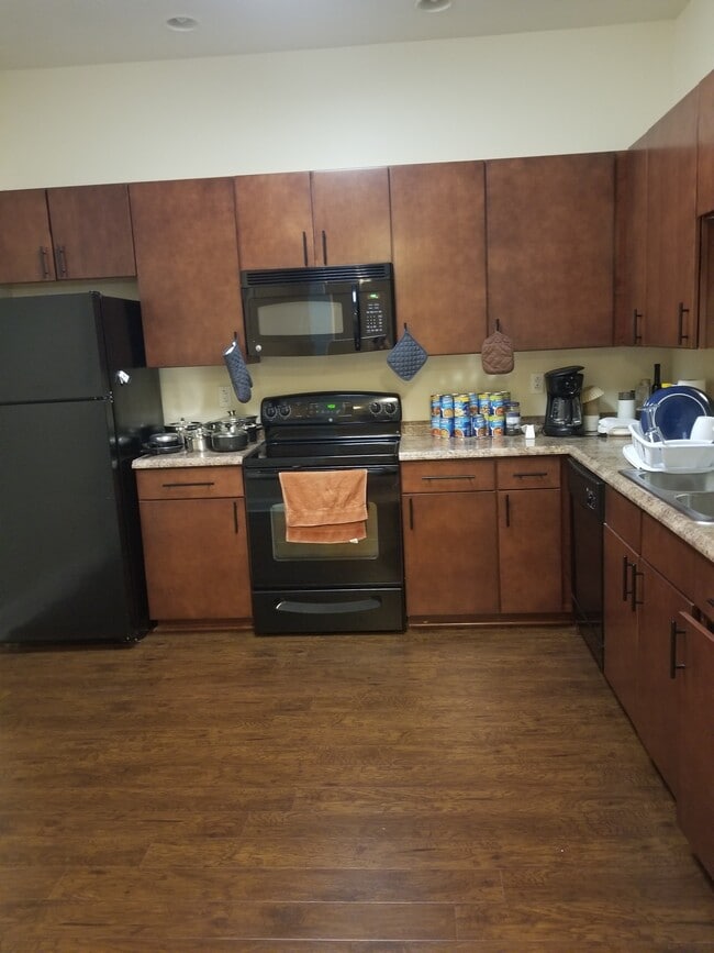 Building Photo - 406 Treyson Ln