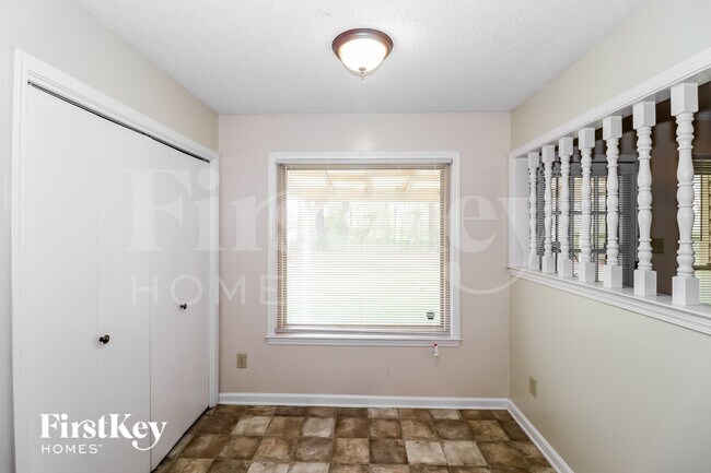 Building Photo - 2786 Dromedary Dr