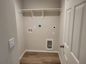 Building Photo - 14930 Dane Ct