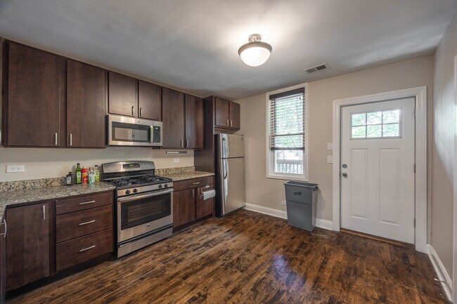 Foto del edificio - 4849 N Seeley Ave
