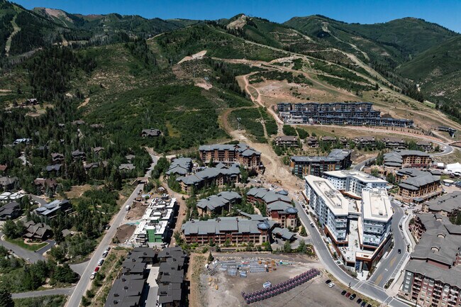 Contexto comunitario - Sunrise at Escala