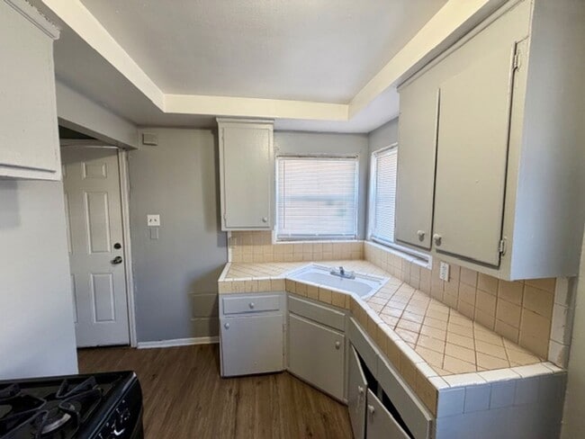 Foto del edificio - 3 Bedroom 1 and 1/2 Bath Home for Lease. Welcome Section 8