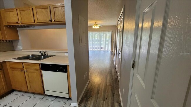 Building Photo - 4638 Sabal Key Dr