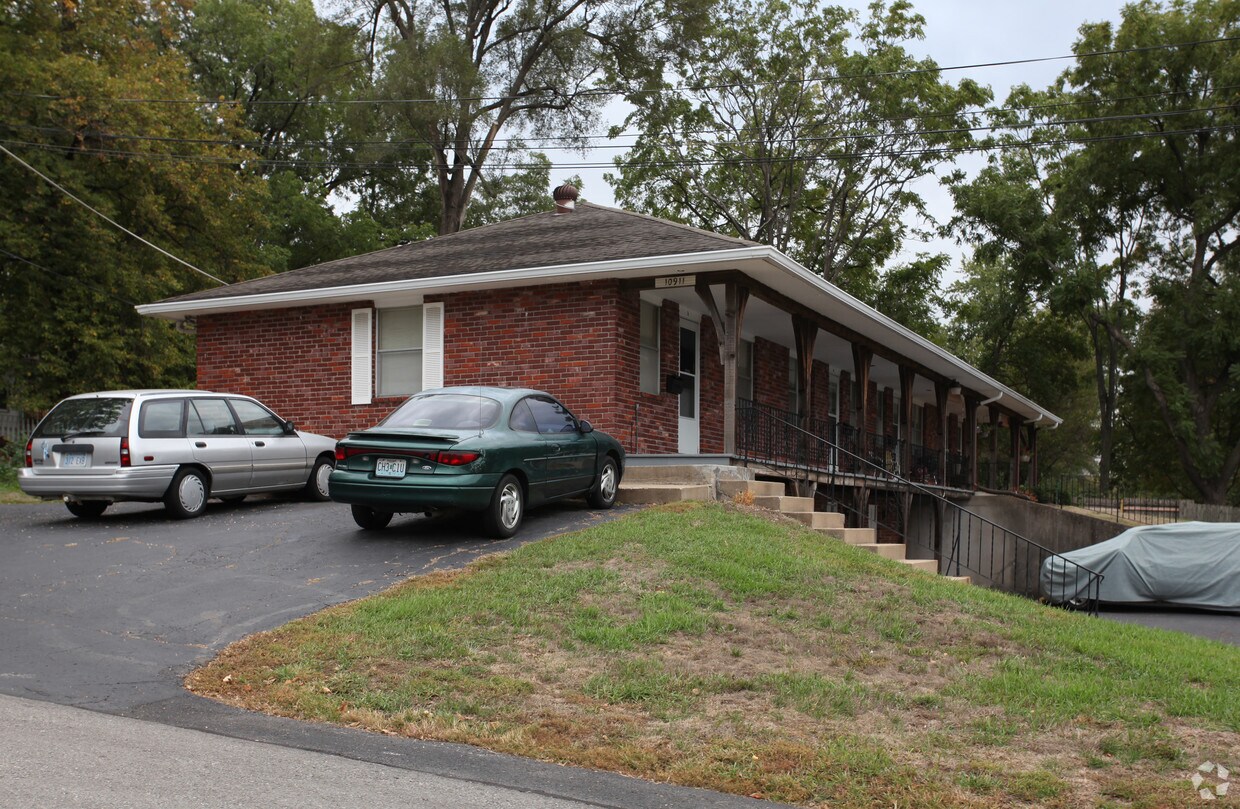Primary Photo - 10911 W 59th Ter