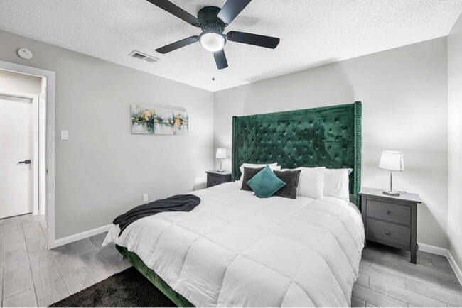 Foto del edificio - 4805 Rainbow Cir