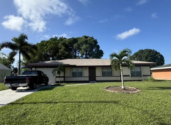 Foto del edificio - 632 SW Everett Ct